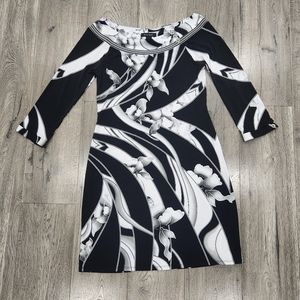 WHBM | Black & White 3/4 Sleeve Floral Patterned Dress